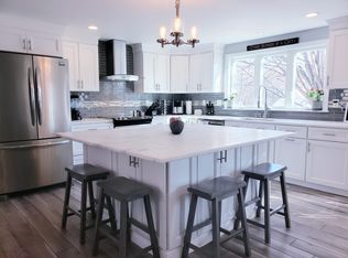 14 Village Ln, Biddeford, ME 04005