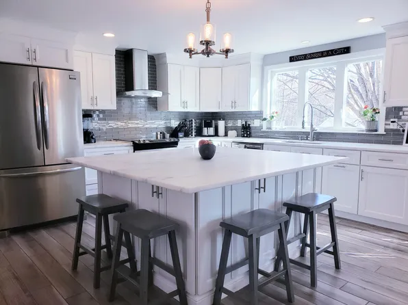 14 Village Lane, Biddeford, ME 04005