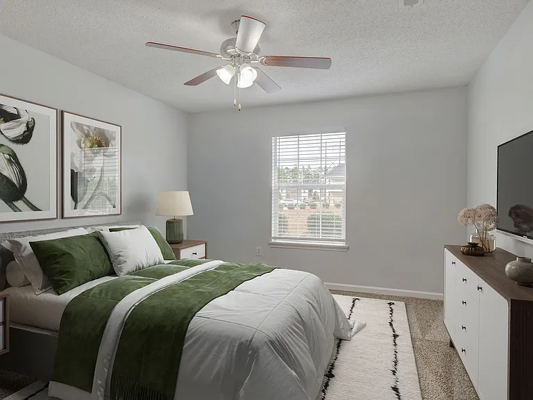 Britt Lake Apartments — Photo 8