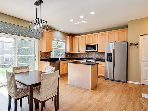 4th image of 2889 Peachtree Cir