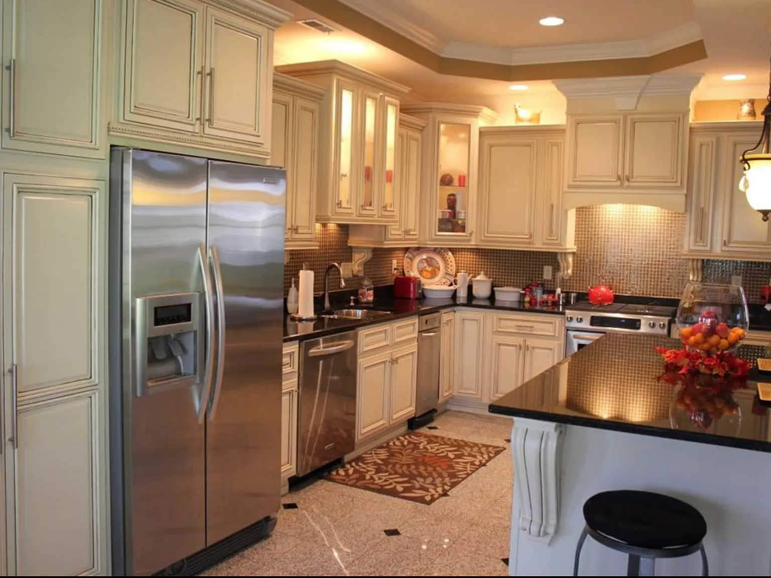 4 bed, 4.5 bath, 3375 sqft, $3,900 — Photo 3