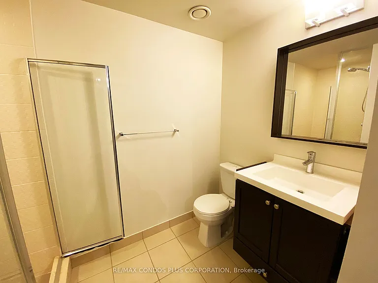 560 Front St W #325 — Photo 17