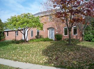 5747 Sandhill Dr, Middleton, WI 53562