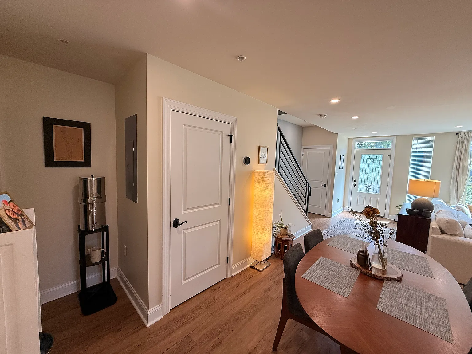 3 bed, 2.5 bath, 1516 sqft, $2,525 — Photo 3