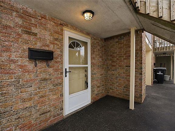 3rd image of 30 Green Valley Dr #74