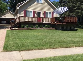 201 1/2 Park Ave, Holly, MI 48442