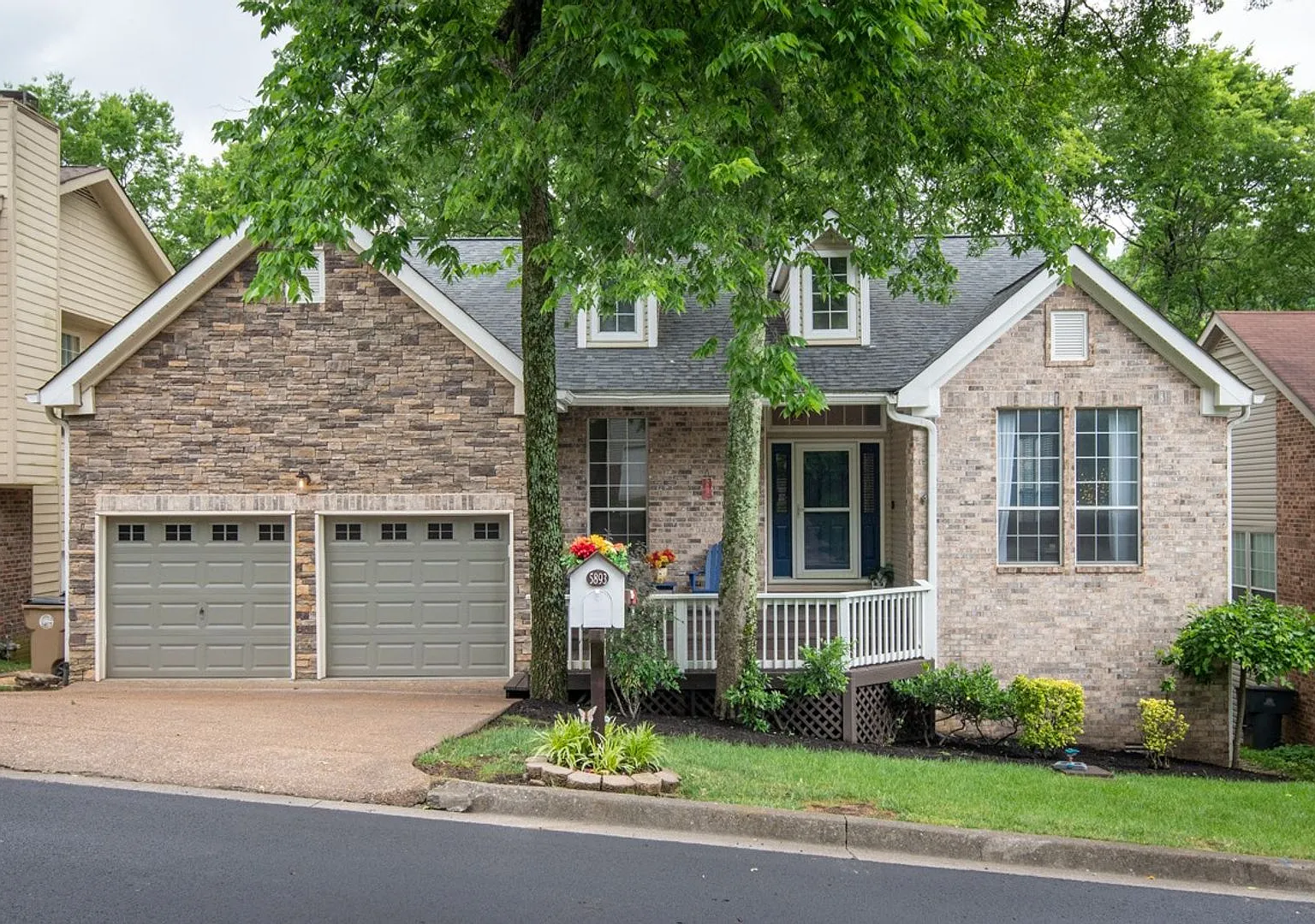 Beautiful home in the Woodlands — Photo 2