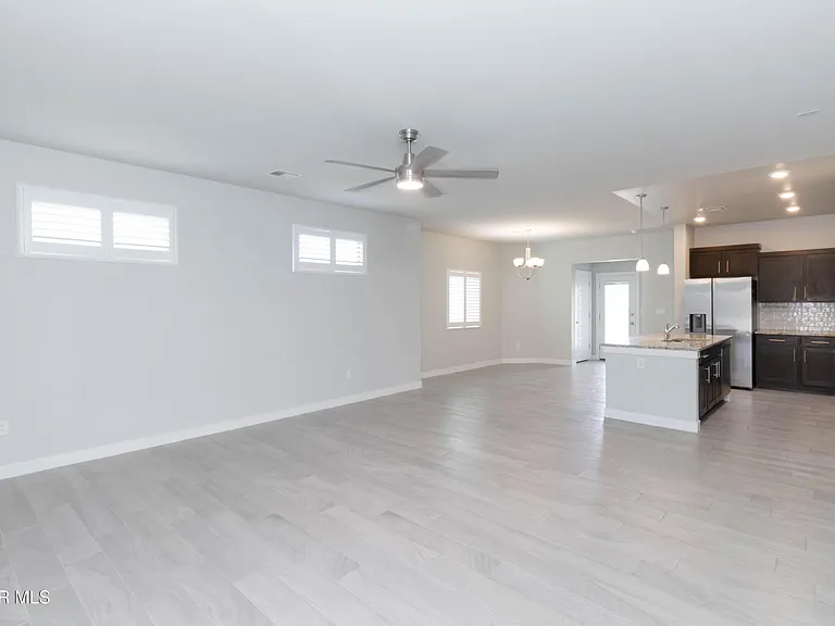 14724 Mike A Mendoza Ave — Photo 9