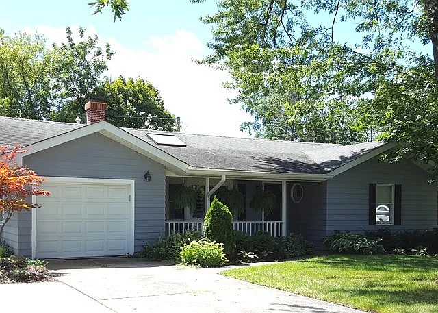 608 Wakeman Ave photo 1