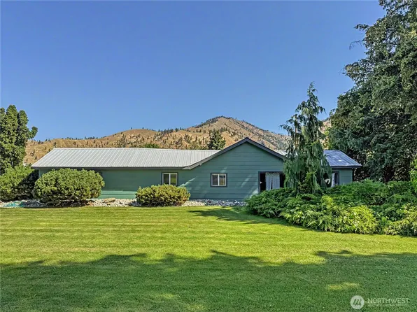5862 Sunset Highway, Cashmere, WA 98815