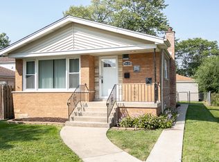 2616 W 97th Pl, Evergreen Park, IL