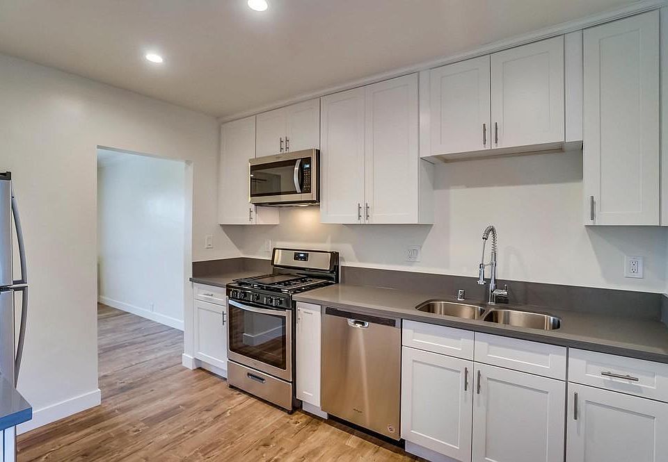 1st image of 447 1/2 W 4th St #447-1/2