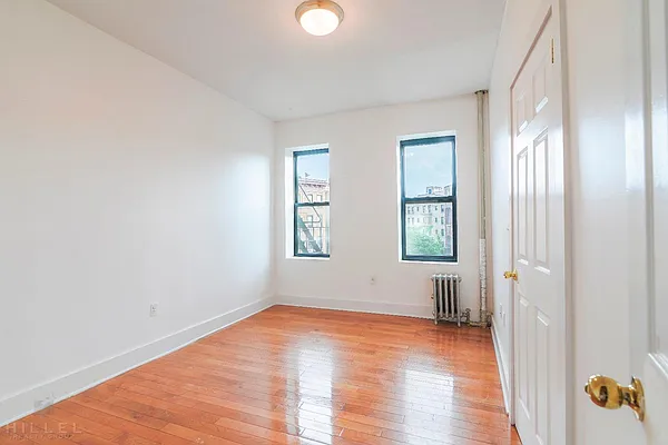 Rented by Hillel Realty Group | media 6