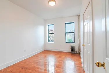 Rented by Hillel Realty Group