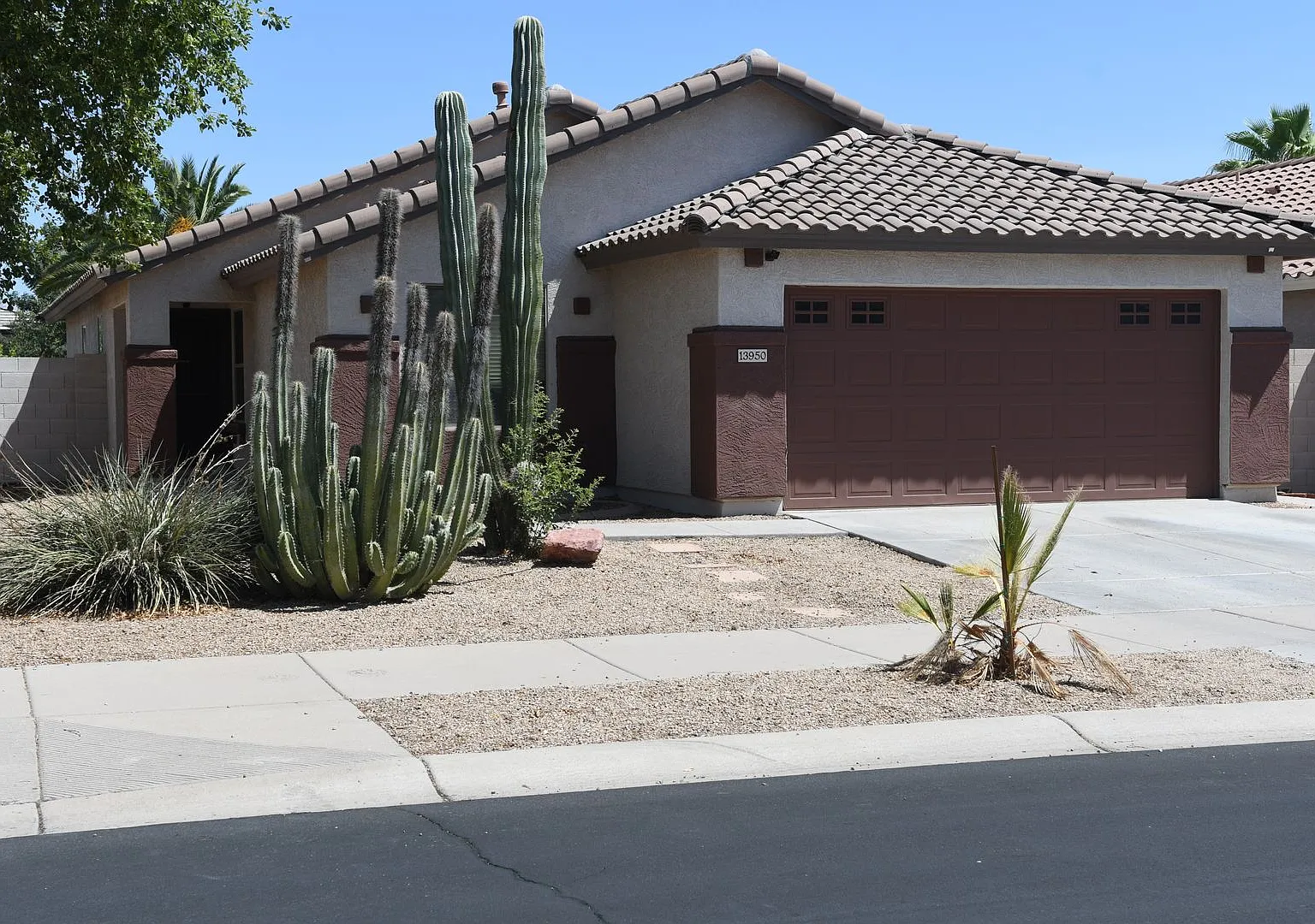 Ideal 4BD/2BA Home w/ *Solar* near Greenway & Loop 303 in Surprise! — Photo 1