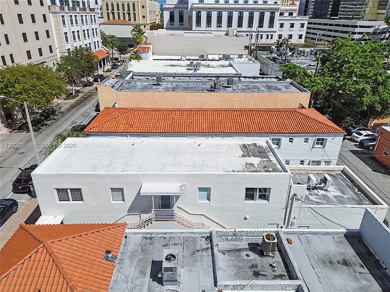 350 Minorca Ave #2 — Photo 16