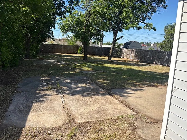 1932 NW 40th St — Photo 9