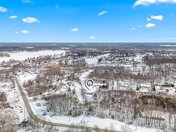 3rd image of 10362 Glencoe Rd