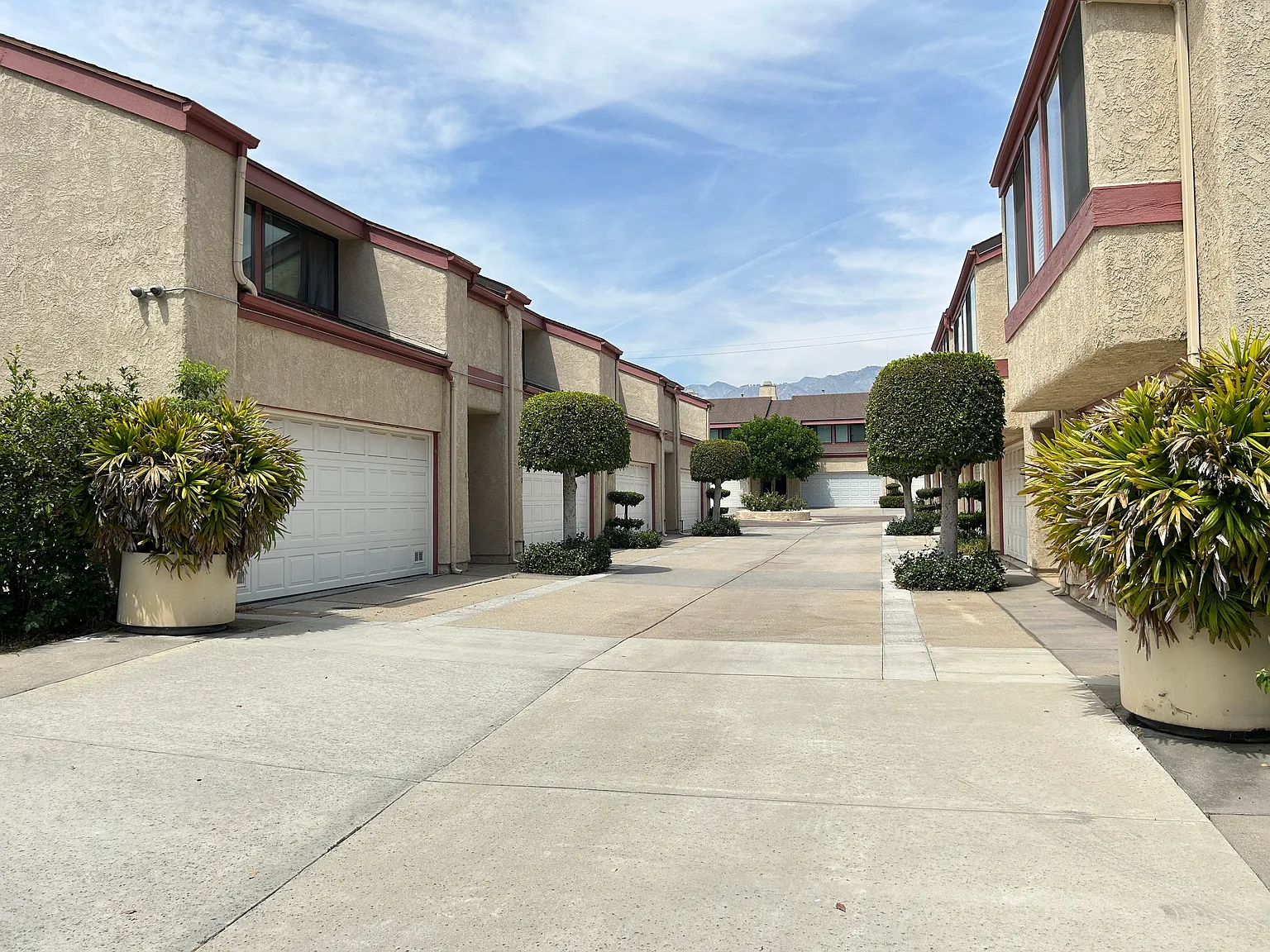 2 bed, 1505 sqft, $3,300 — Photo 3