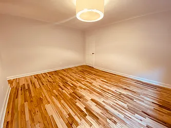 Rented by Metropolis Real Estate of Manhattan