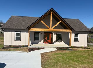 2199 Fincher Dr, Westmoreland, TN 37186