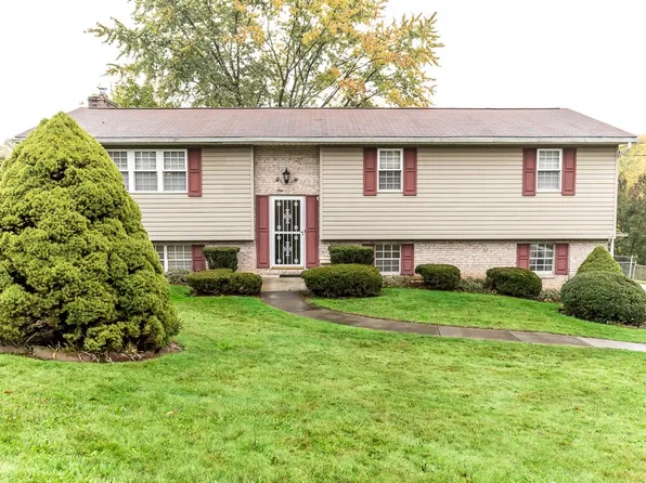 111 Bradmore St, Beaver Falls, PA 15010