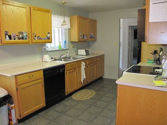 4th image of 21614 Mayfield St