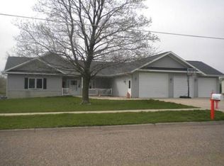 900 South Dr, Middletown, IA 52638