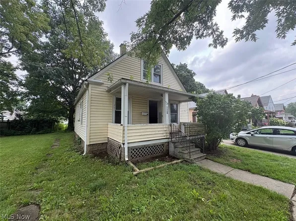 120 Taft Ave, Elyria, OH 44035