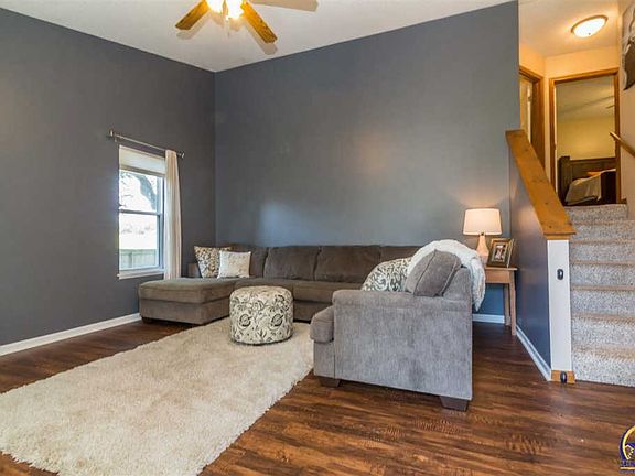 2nd image of 3403 SE Walnut Dr