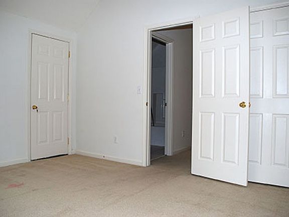5th image of 3053 Many Oaks Park