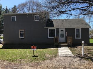 320 Lincoln St, Nokomis, IL 62075