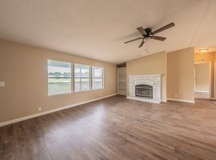 153 Clay Ct, Springtown, TX 76082