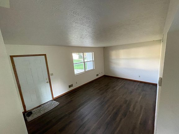 4th image of 1271 Frank Dr #1271