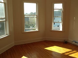 26 King St #2, Worcester, MA 01610
