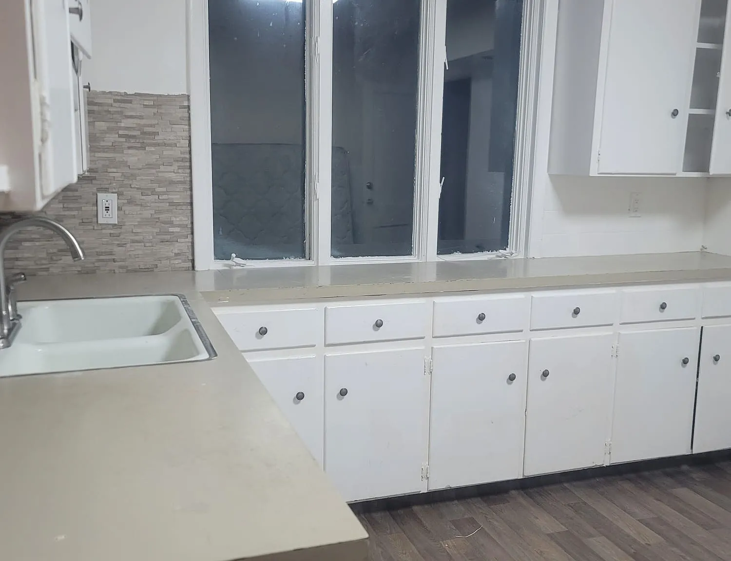 2 bed, 1000 sqft, $1,150 — Photo 2