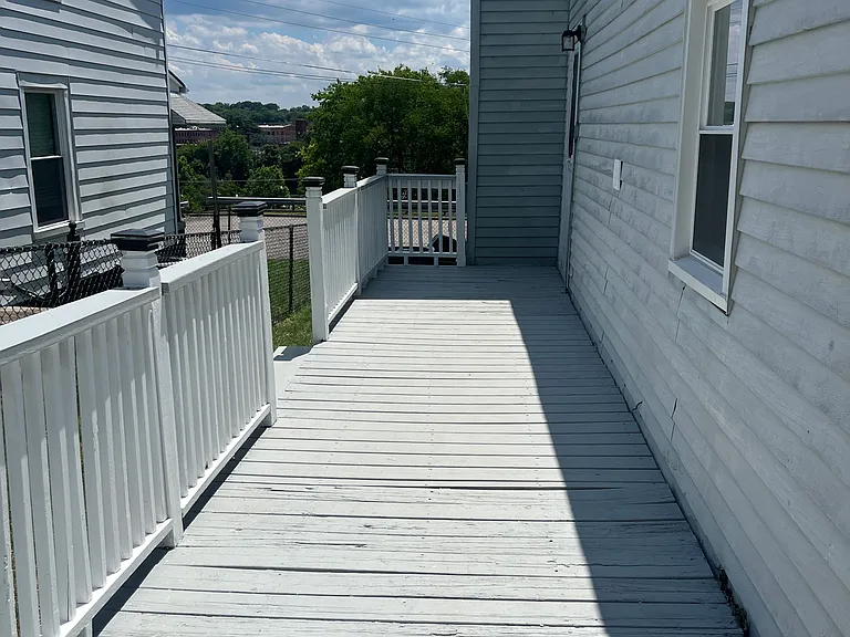 110 Front St — Photo 24