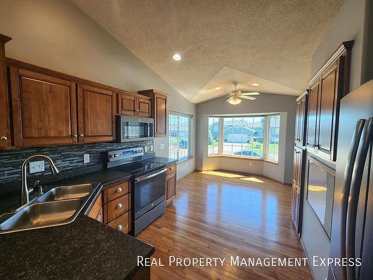 4809 S Emma Ln — Photo 3