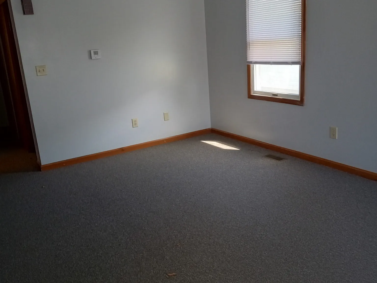 2 bed, 1.5 bath, 1000 sqft, $1,100 — Photo 4
