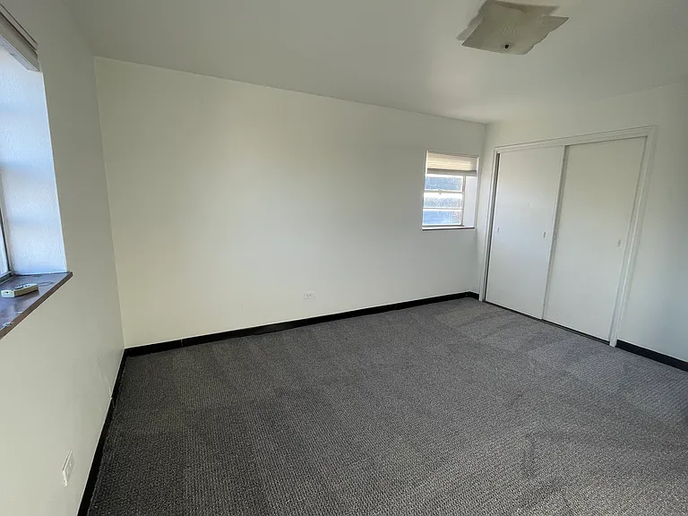 1901 Ley St #3R — Photo 5