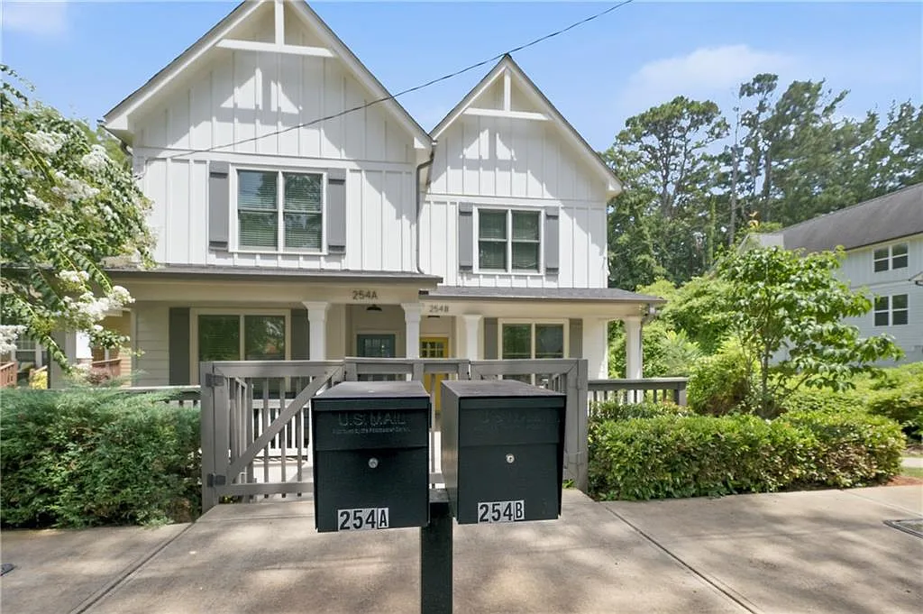 4 bed, 3.0 bath, 3194 sqft, $4,100 — Photo 4