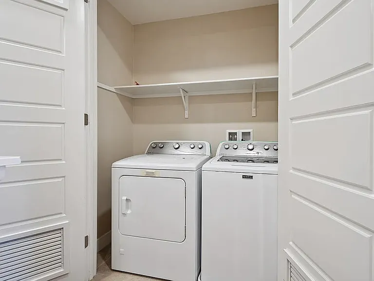 6746 Gill Way — Photo 22