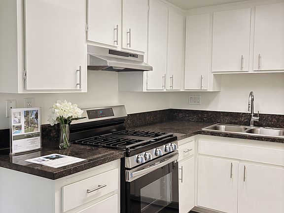 5th image of 9435 Flower St #3667d380c