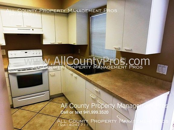 2nd image of 920 Royal Palm Dr