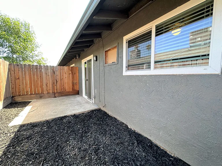 La Madera Apartments at 935 W. Swain Road — Photo 36