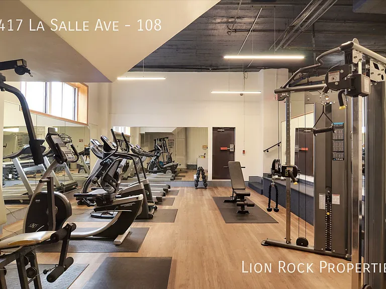 1417 La Salle Ave #108 — Photo 6