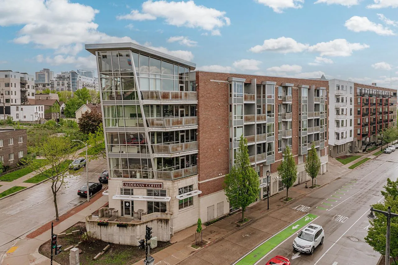 1541 North Jefferson STREET #509 photo 1
