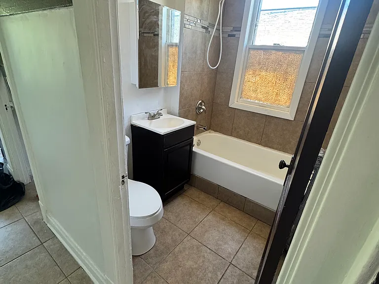 5610 S Carpenter St #2 — Photo 3