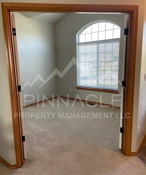 1808 W Clearview Dr — Photo 5