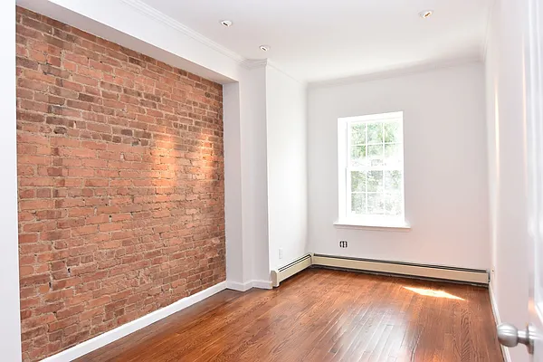 Rented by Madison Estates & Properties | media 23